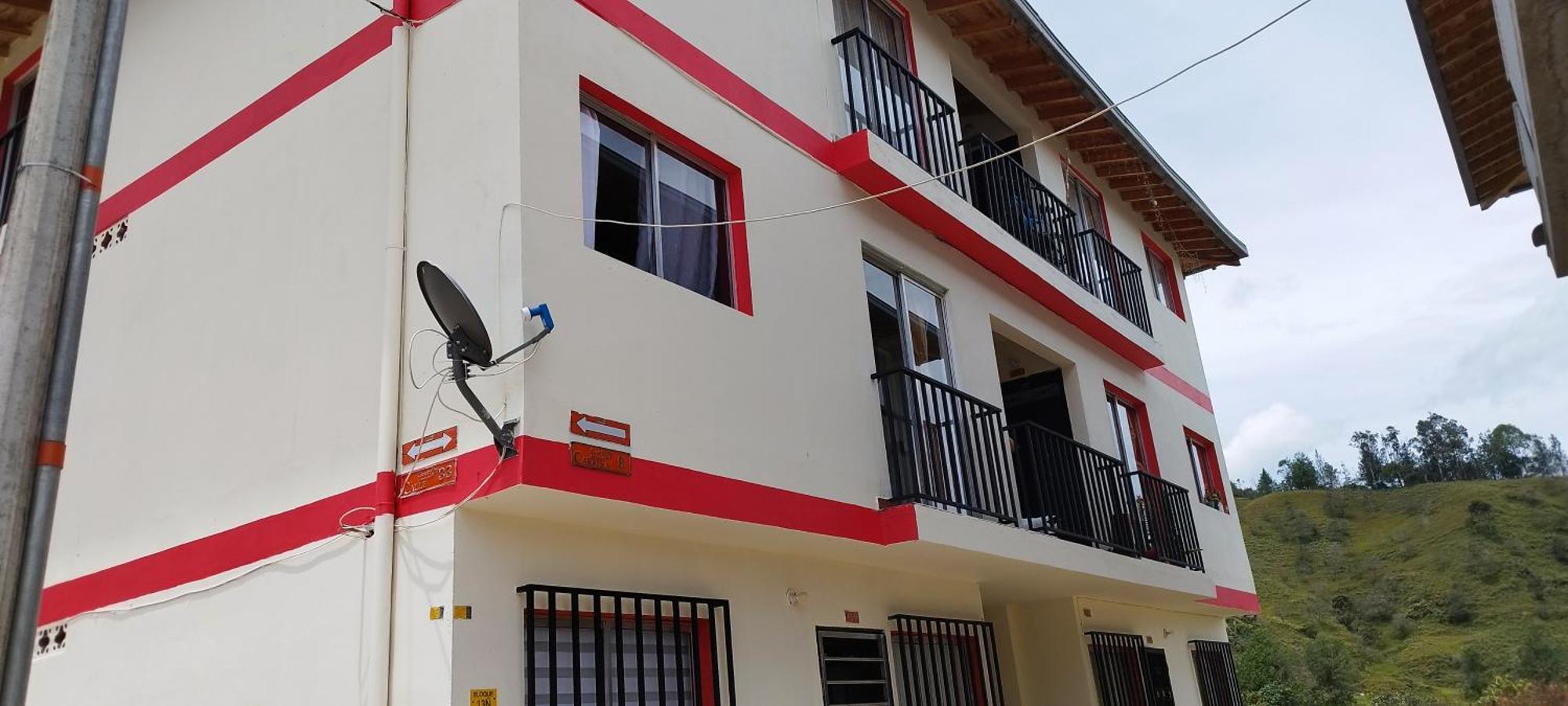 Apartamento Balcon De La Esperanza Guatape Bagian luar foto